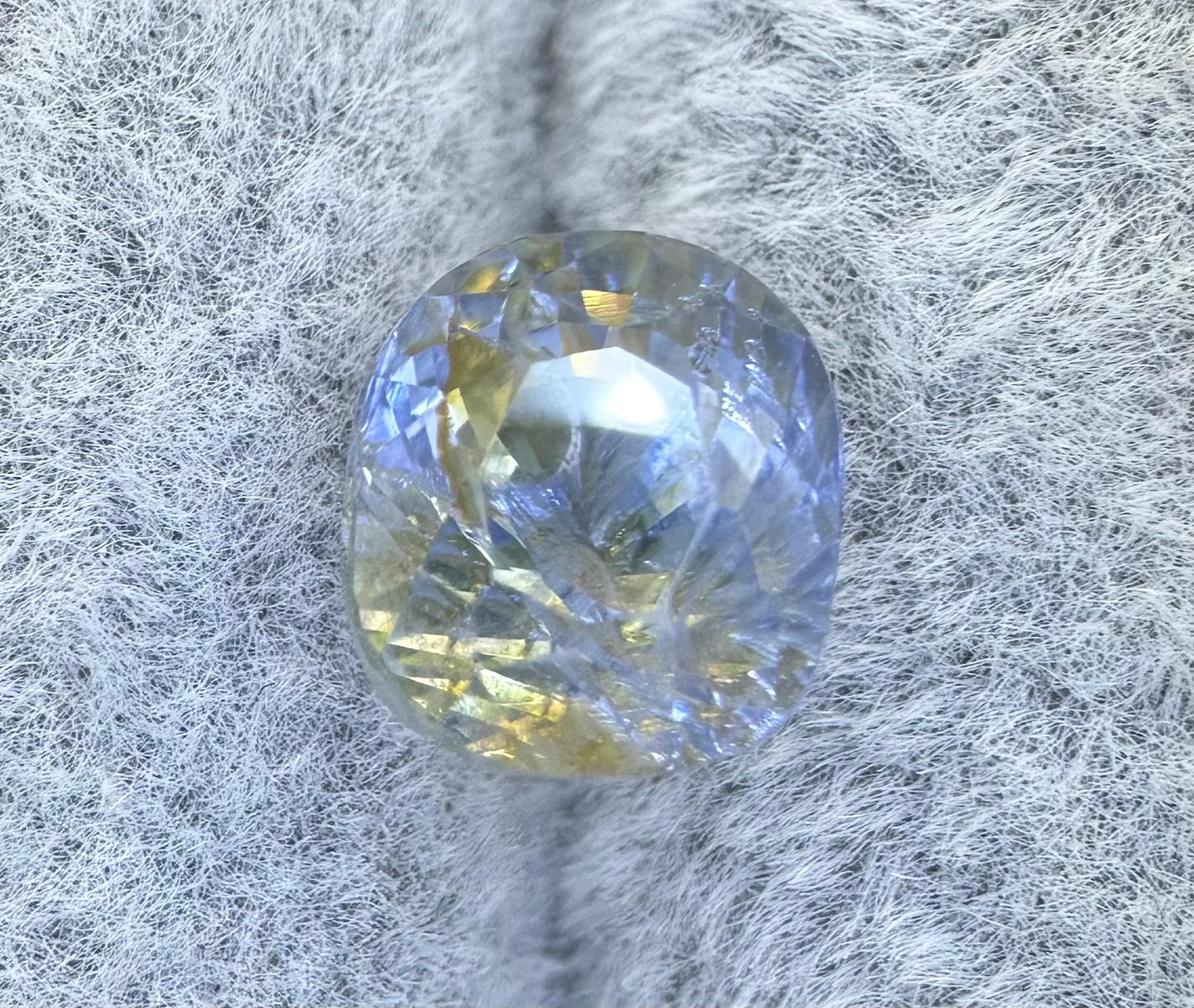 Natural Sapphire 3,16 Carat Bi-Color No Treatment ALGT Certified