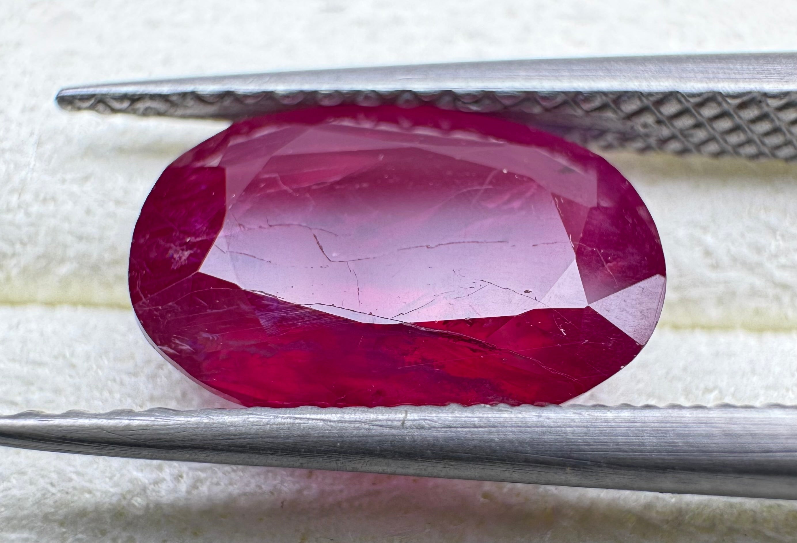 Natural Ruby 3,59 Carat Purplish Pink No Treatment IGI Certified