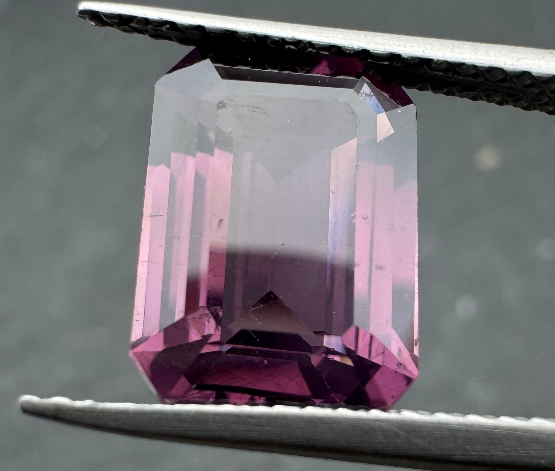 Natural Spinel 3,40 Carat Purplish Pink No Treatment IGI Certified
