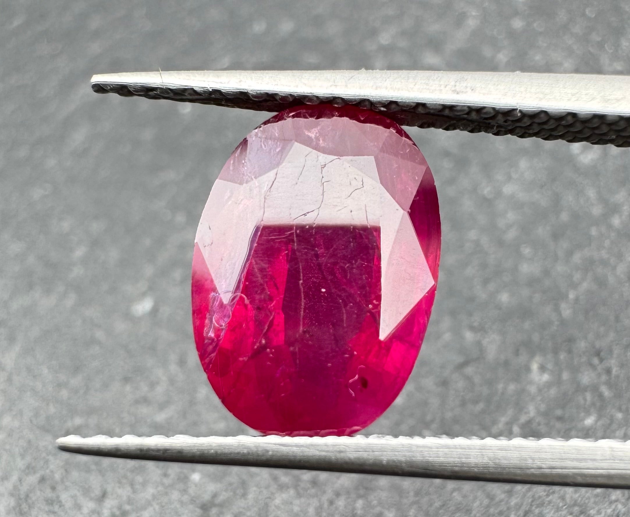 Natural Ruby 3,59 Carat Purplish Pink No Treatment IGI Certified