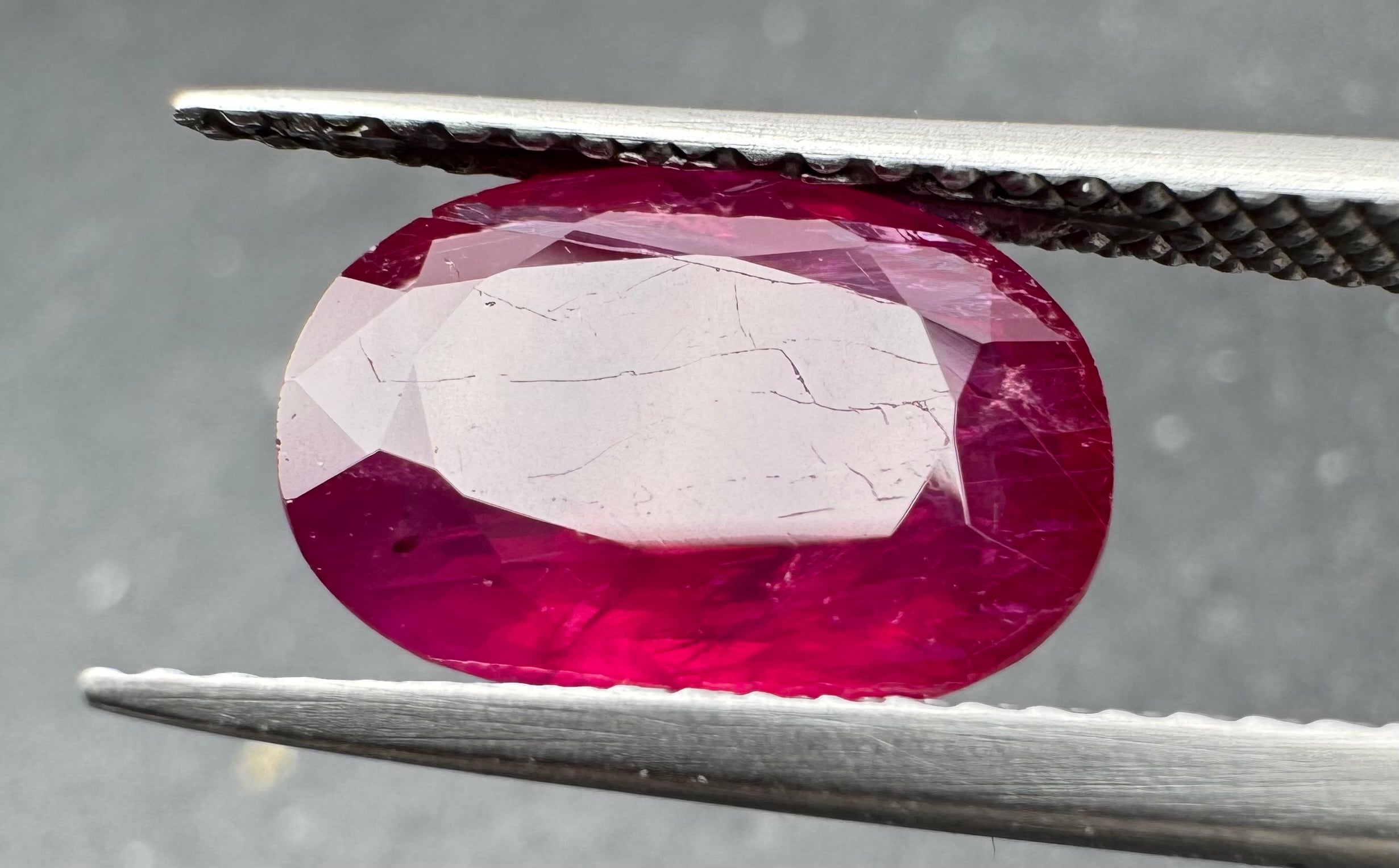 Natural Ruby 3,59 Carat Purplish Pink No Treatment IGI Certified