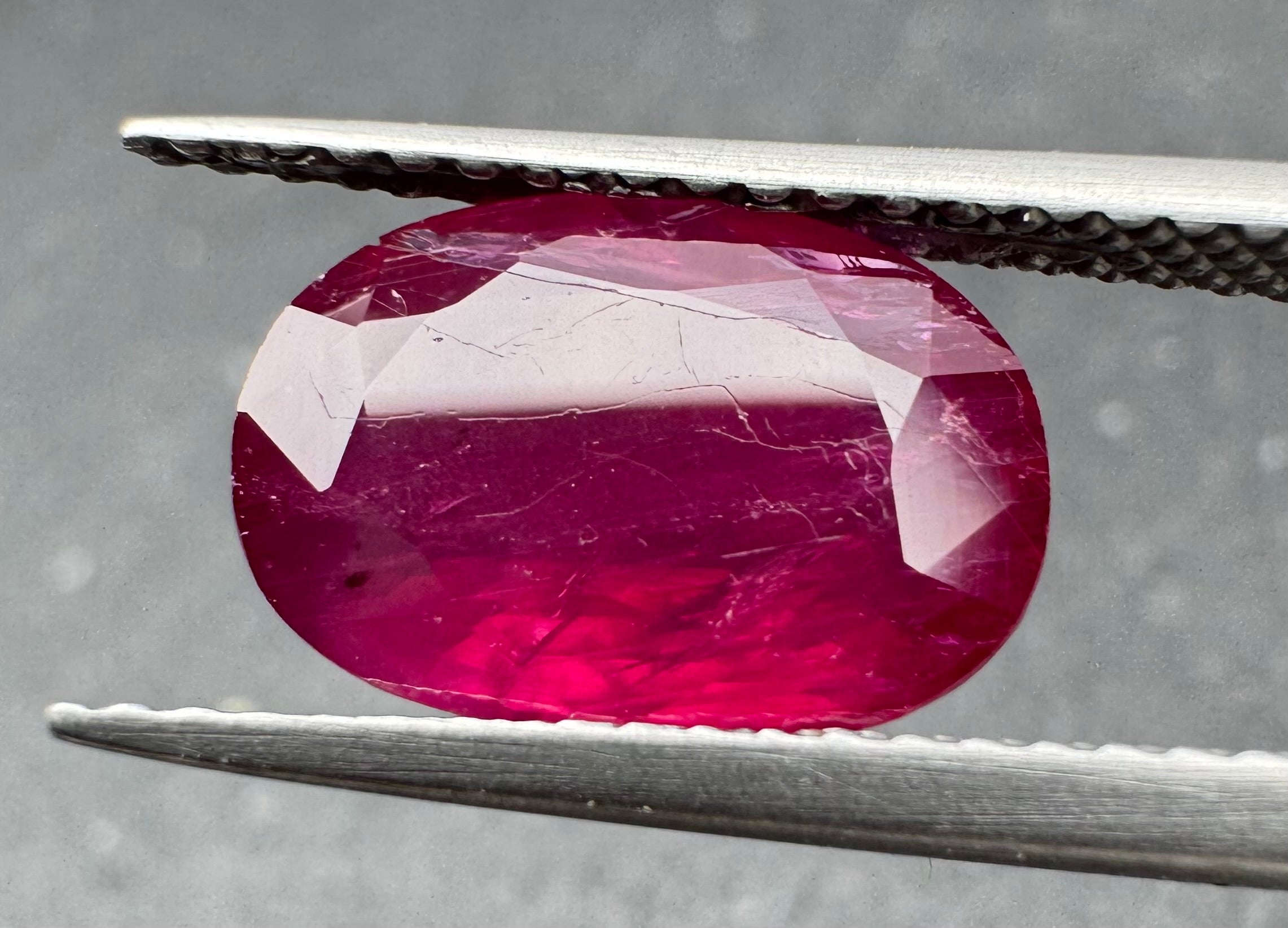 Natural Ruby 3,59 Carat Purplish Pink No Treatment IGI Certified