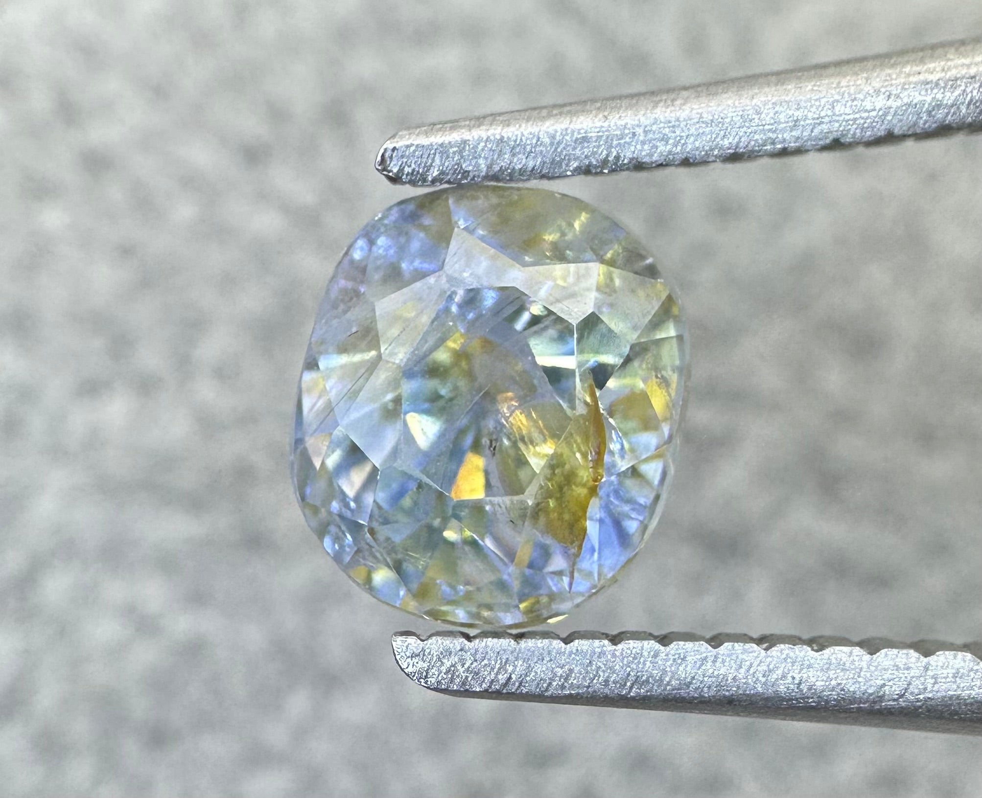 Natural Sapphire 3,16 Carat Bi-Color No Treatment ALGT Certified