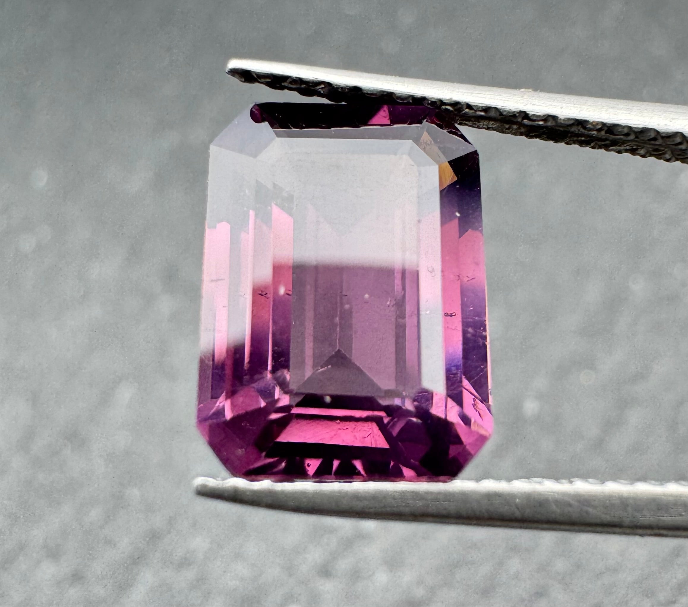 Natural Spinel 3,40 Carat Purplish Pink No Treatment IGI Certified