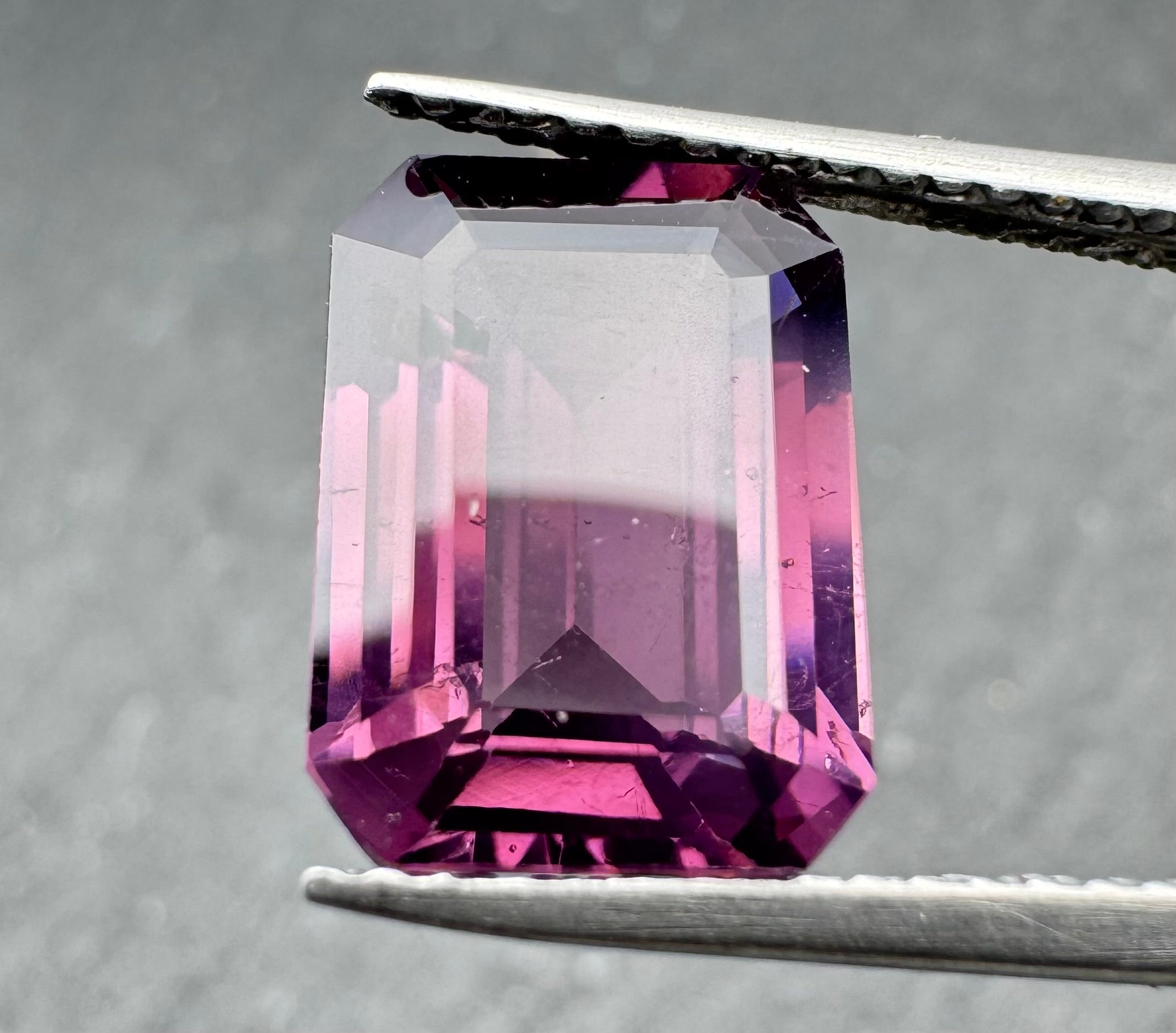 Natural Spinel 3,40 Carat Purplish Pink No Treatment IGI Certified